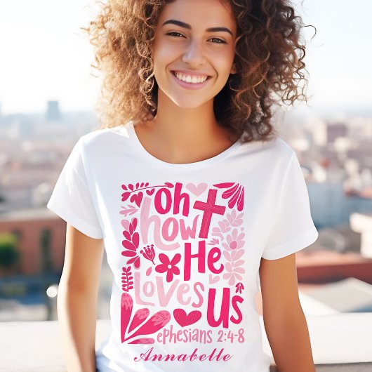 T-shirt Jésus rose Il nous aime Nom personnalisé des femme