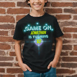 T-shirt Jeu Sur Laser Balise Bleu Vert Neon Luminosité Ann<br><div class="desc">Laser tag brillant design fête d'anniversaire avec des lumières vives néon et du texte en vert,  blanc et bleu,  idéal pour les filles laser marque anniversaire.</div>