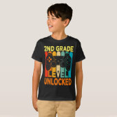 T-shirt Jeu Vidéo Déverrouillé De 2E Année À L'École (Devant entier)