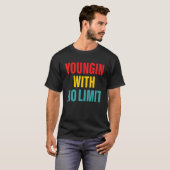 T-shirt Jeune Avec Vêtements Sans Limite (Devant entier)