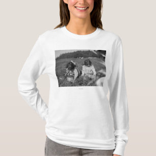 T-shirt Jeunes filles sélectionnant la photographie de