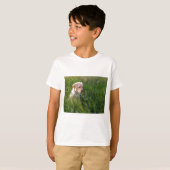 T-shirt Joli chiot Labrador dans l'herbe (Devant entier)