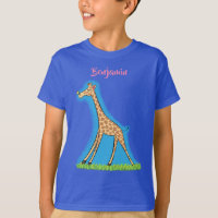 Jolie girafe avec dessin animé de papillon