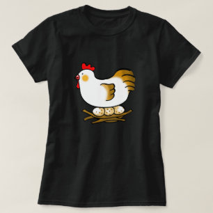 T-shirt Jolie poulette de dessin animé sur un nid avec des