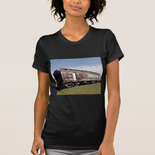 T-shirt Joue Toujours Avec Des Trains