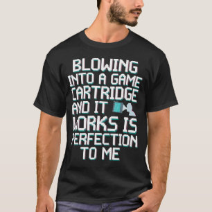 T-shirt Joueur de jeux vidéo rétro soufflant dans une cart