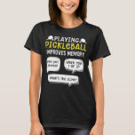 T-shirt Joueur de Pickleball de sport amusant<br><div class="desc">Prenez vos pagaies et boules de Pickleball dans le sac. Funny Pickle Ball Sport Design pour tous ceux qui aiment le jeu et joue un ensemble avec un filet extérieur.</div>