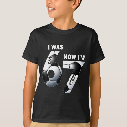 T-shirt Joyeux Anniversaire 7 Ans J'avais 6 Ans Maintenant (Devant)