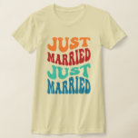 T-shirt Juste marié mariés jeunes mariés Bubble Word Maria<br><div class="desc">Le design de mariés jeunes mariés a un motif d'art rétro mot,  fait partie de la collection rétro mariage et est disponible dans plus de styles.</div>