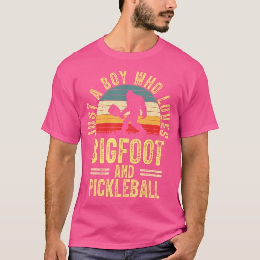 T-shirt Juste Un Garçon Qui Aime Bigfoot Sasquatch Pickleb (Devant)