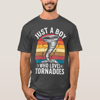 T-shirt Juste un garçon qui aime les tornades garçon plus