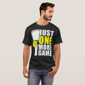 T-shirt Juste un jeu de plus drôle Pickleball (Devant entier)