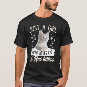 T-shirt Juste Une Fille Qui Aime Le Chat Et A Un Costume D