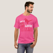 T-shirt Juste Une Fille Qui Aime Le Karaté (Devant entier)