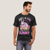 T-shirt Juste Une Fille Qui Aime Les Oeufs De Lapin Fleurs (Devant entier)