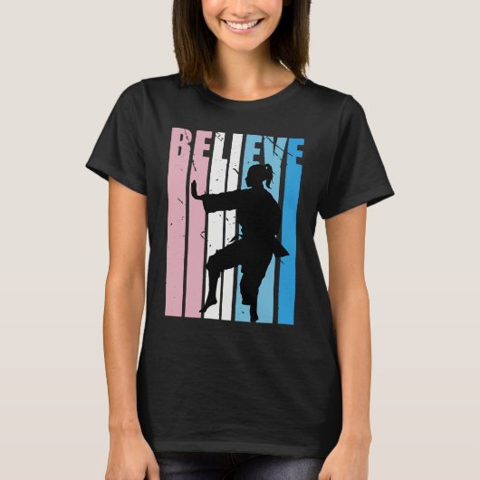 T-shirt Kids Retro Karate Motivational Believe Practice Th (Devant)