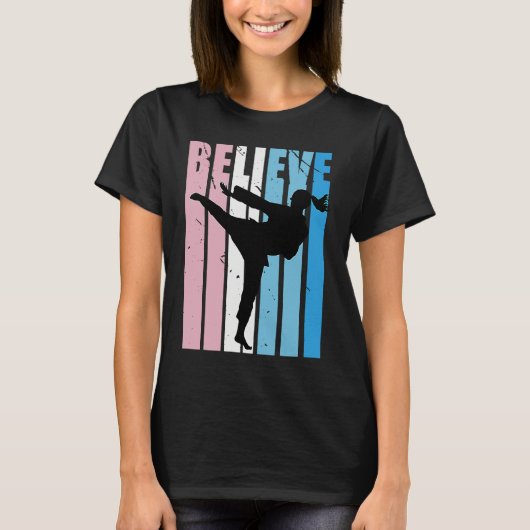 T-shirt Kids Retro Karate Motivational Believe Practice Th (Devant)
