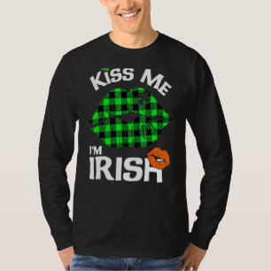 T-shirt Kiss Me Je suis Irlandais Buffalo Plaid Lips Clove