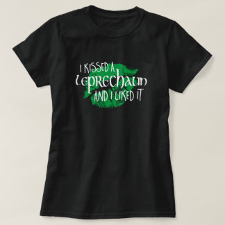 T-shirt Kissed Leprechaun A Aimé It Funny St Patrick's Day