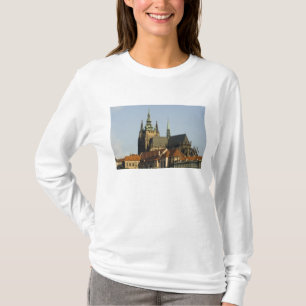T-shirt la cathédrale Saint-Guy et le château de Prague, l