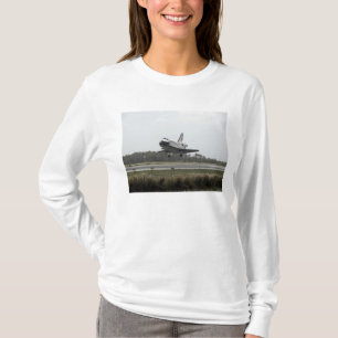 T-shirt La découverte de navette spatiale approche
