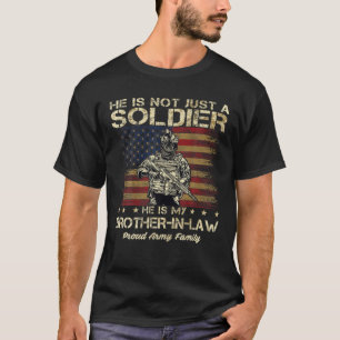 T-shirt La Famille De L'Armée Il N'Est Pas Juste Un Solda