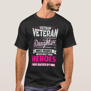 T-shirt La Fille Vétérinaire Du Vietnam Élevée Par Mon Hér
