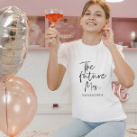 T-shirt La future Mme et Votre Nom | Cadeau de beauté mode<br><div class="desc">Présentation de "La future Mme et Votre nom" Ensemble-cadeau de beauté moderne de Zazzle</div>