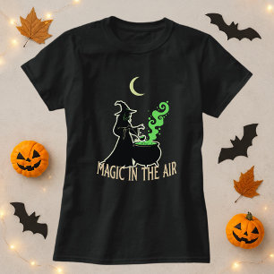 T-shirt La magie dans la sorcière de l'Halloween de l'air