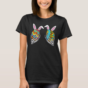 T-shirt La main du squelette tient l'oeuf à pois pastel Ha