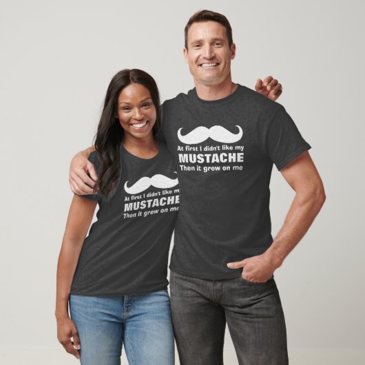 T-shirt La moustache s'est développée sur moi (Unisexe)