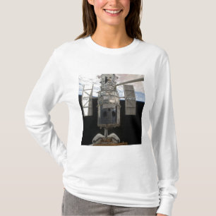 T-shirt La navette spatiale du télescope spatial Hubble At