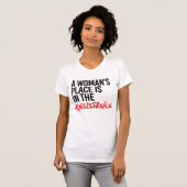 T-SHIRT LA PLACE D'UNE FEMME EST DANS LA RÉSISTANCE (Devant entier)