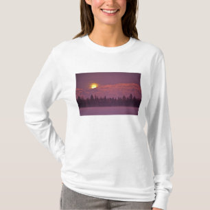 T-shirt La pleine lune se lève au-dessus de Teakettle Moun