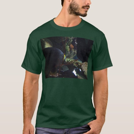 T-shirt La promenade doucement et portent un grand poisson (Devant)