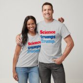 T-shirt La science l'emporte sur Trump (Unisexe)