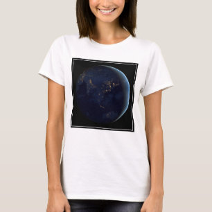 T-shirt La Terre s'illumine la nuit en Asie et en Australi