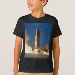 T-shirt La Terre tremble sous la poussée colossale de Satu