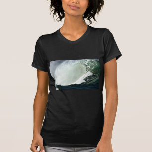 T-shirt La vague hawaïenne lâche sa puissance