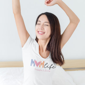 T-shirt La vie de maman et le coeur rose avec des noms per