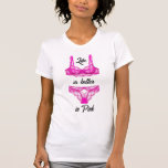 T-shirt La vie est meilleure en lingerie rose<br><div class="desc">La vie est meilleure en T-shirt de lingerie rose.</div>