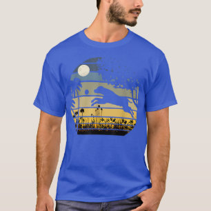 T-shirt Labrador Jumping dans un champ de fleurs Lune nuit