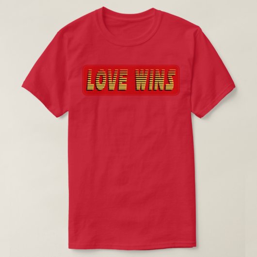 T-shirt L'amour gagne le texte (Design devant)