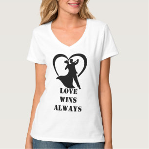 T-shirt L'amour gagne toujours V-Neck Tee - Freefit