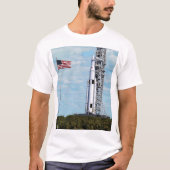 T-shirt Lanceur de fusée du système SLS de la NASA (Devant)