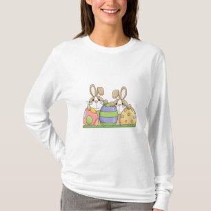 T-shirt lapins de pâques et oeufs
