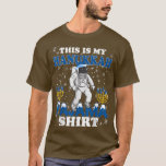 T-shirt L'astronaute Hanoukka Pajama Chanukah Menorah Funn<br><div class="desc">L'astronaute Hanoukka Pajama Chanukah Menorah Vacances amusantes.</div>