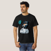 T-shirt L'astronaute lit sur la lune Drôle Tee (Devant entier)