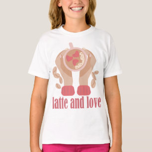 T-shirt Latte et coupe d'amour, mains et citation de café