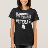 T-shirt L'avertissement de cette fille est protégé par un (Devant)